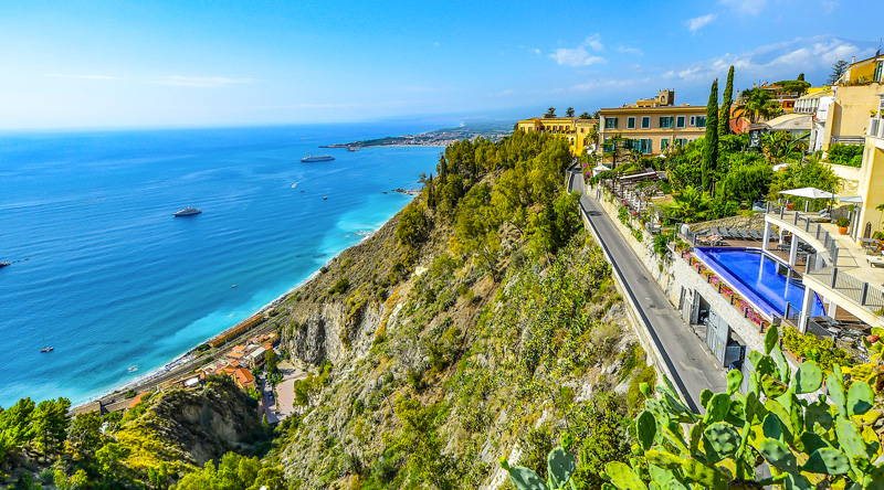 Dove Alloggiare A Taormina Meglio Vicino Al Mare O In Centro